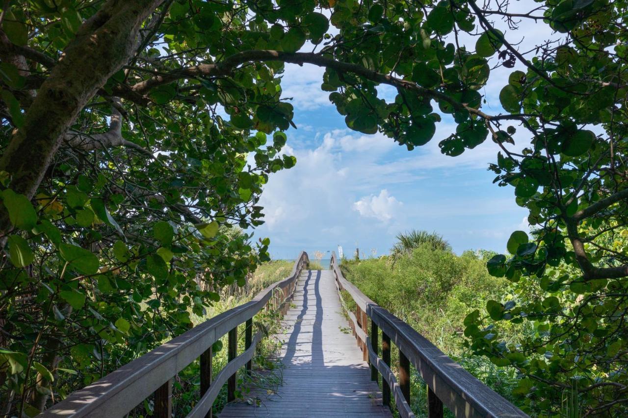 The Bungalows St. Pete Beach Bagian luar foto