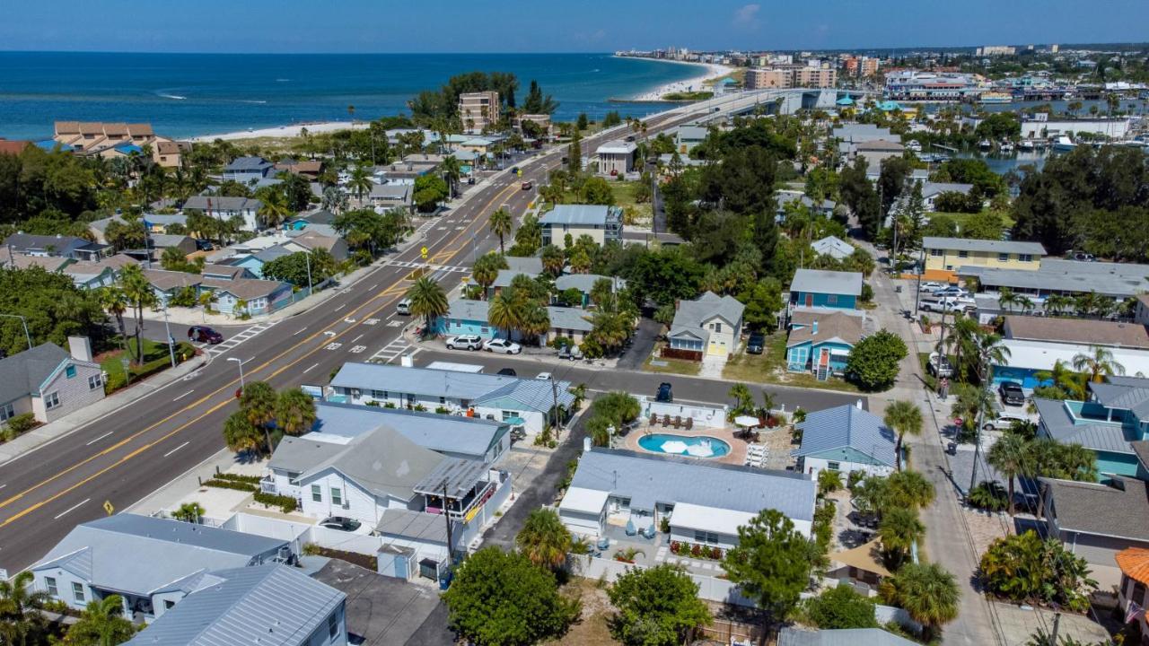 The Bungalows St. Pete Beach Bagian luar foto